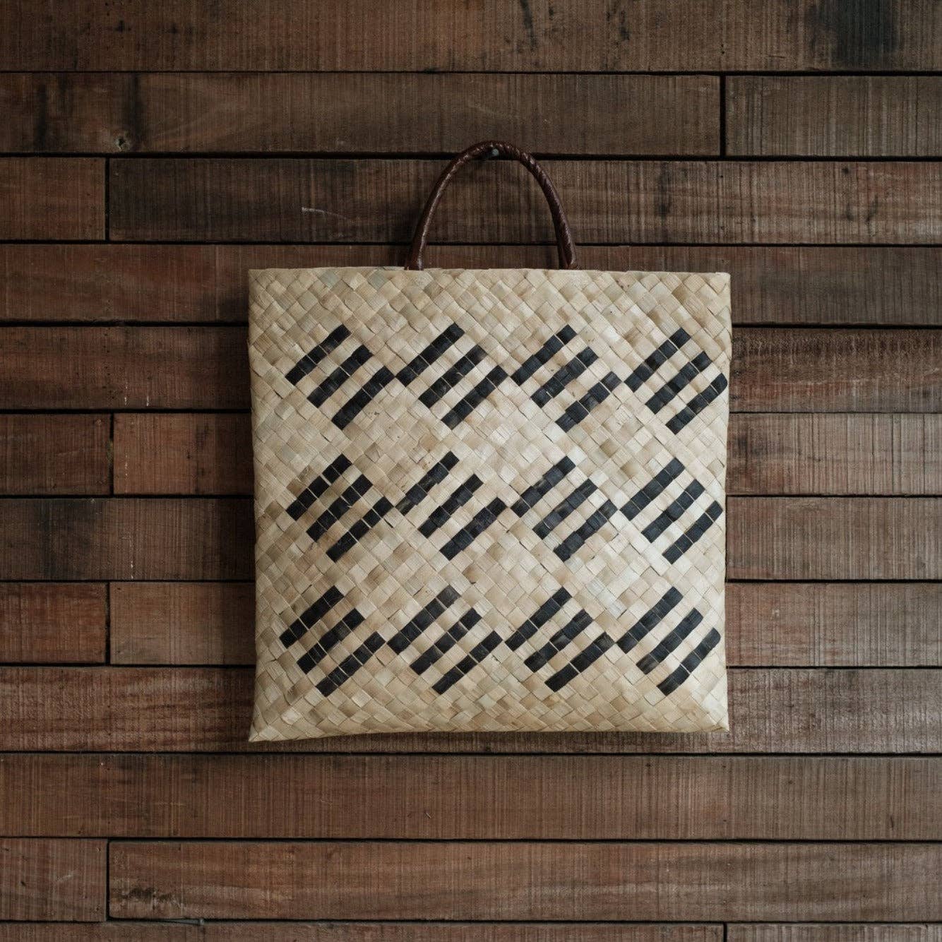 Kioa Handwoven Selesele Carry Bag