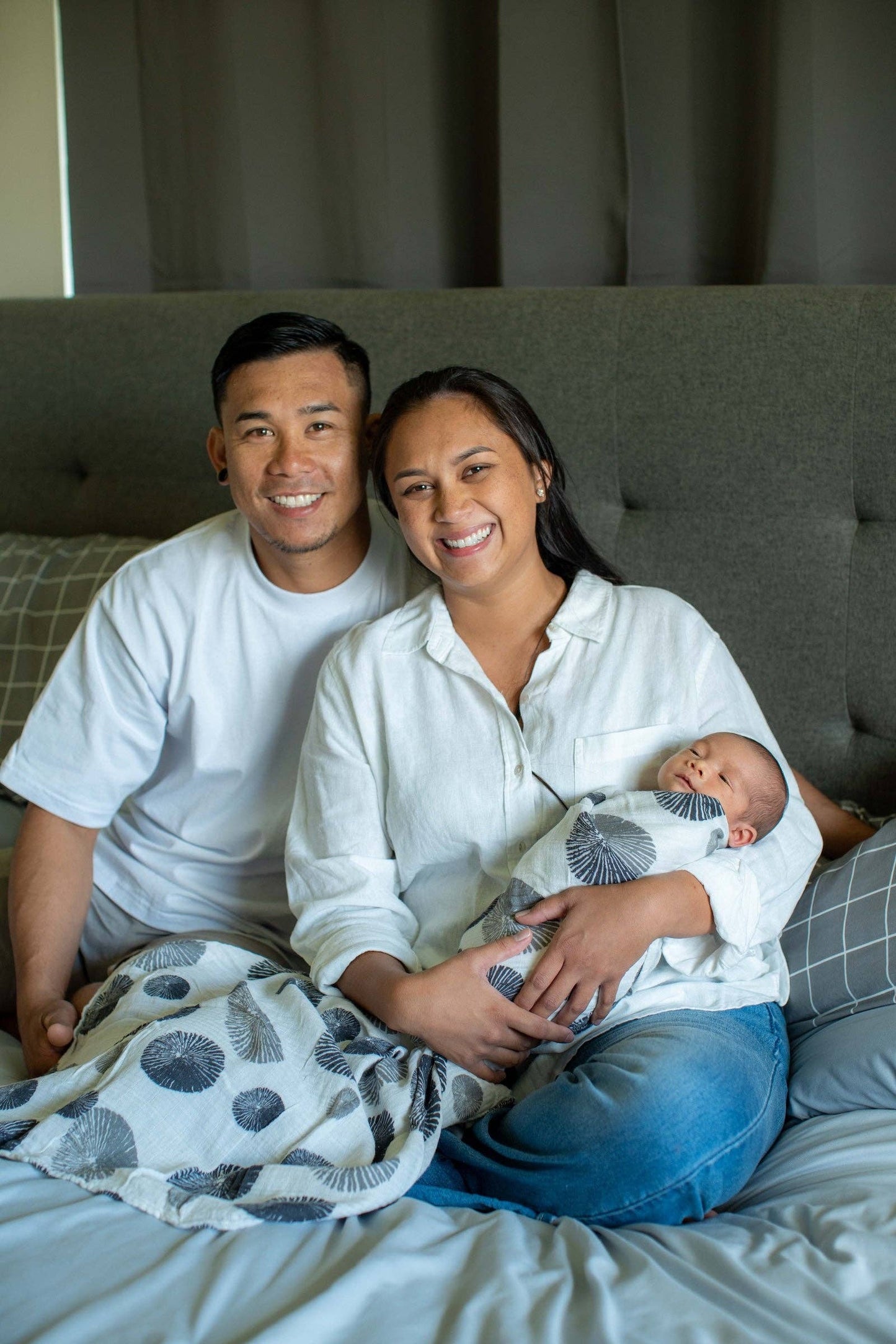 BW ʻOpihi Kapa Moe - Hawaiian Bamboo Swaddle