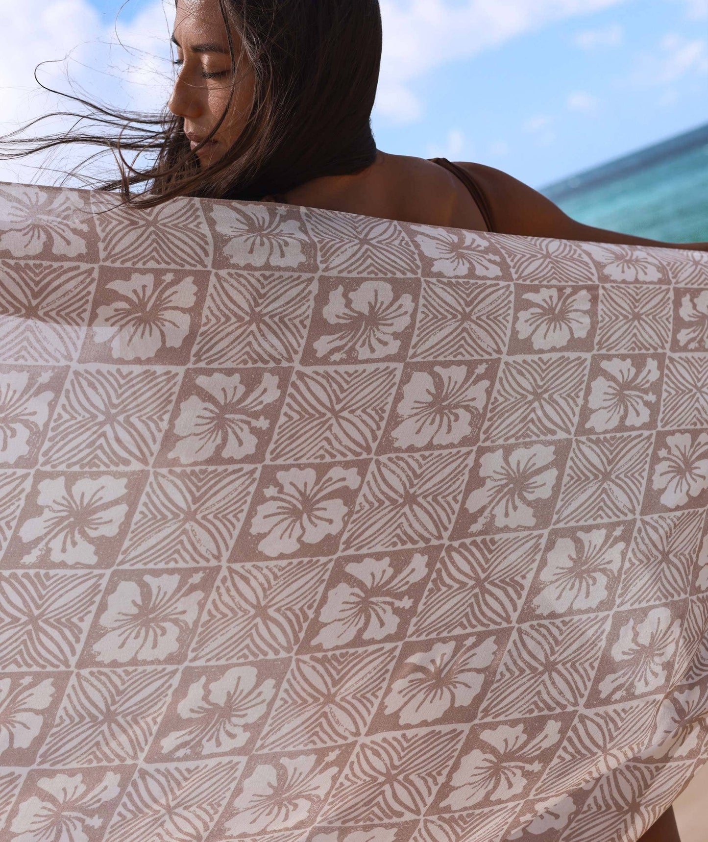 Local Motion Hibiscus Tile Pareo