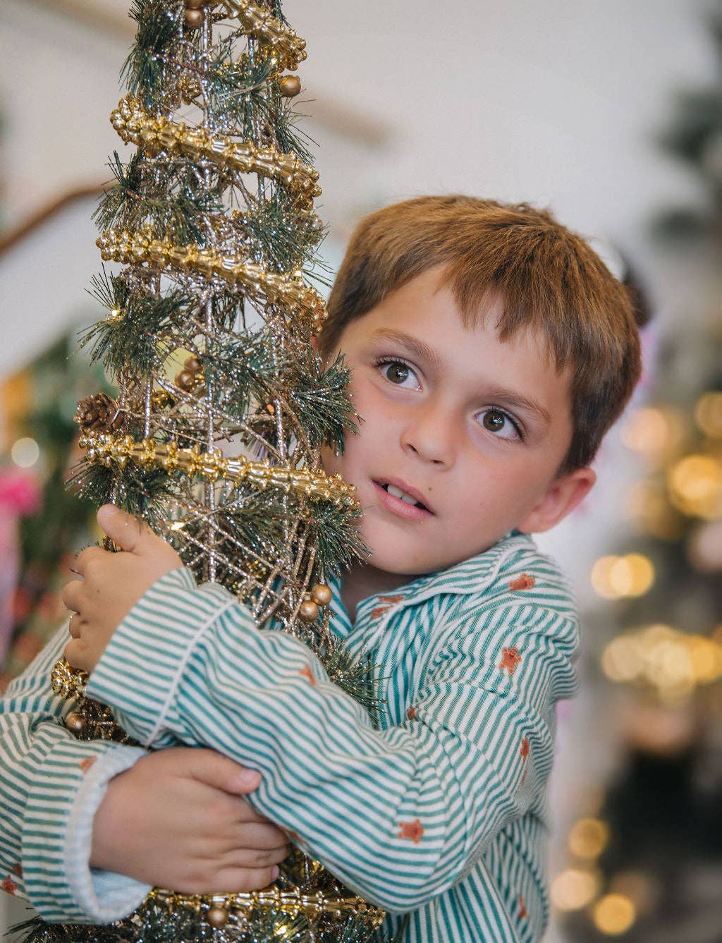 SHINE BRIGHT Lei Kit