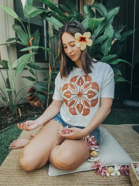 Anthurium Cropped Tee