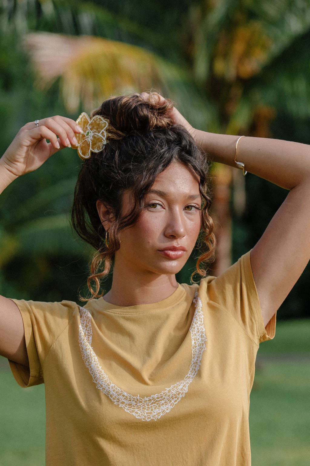 Lei Pikake Tee - Meli