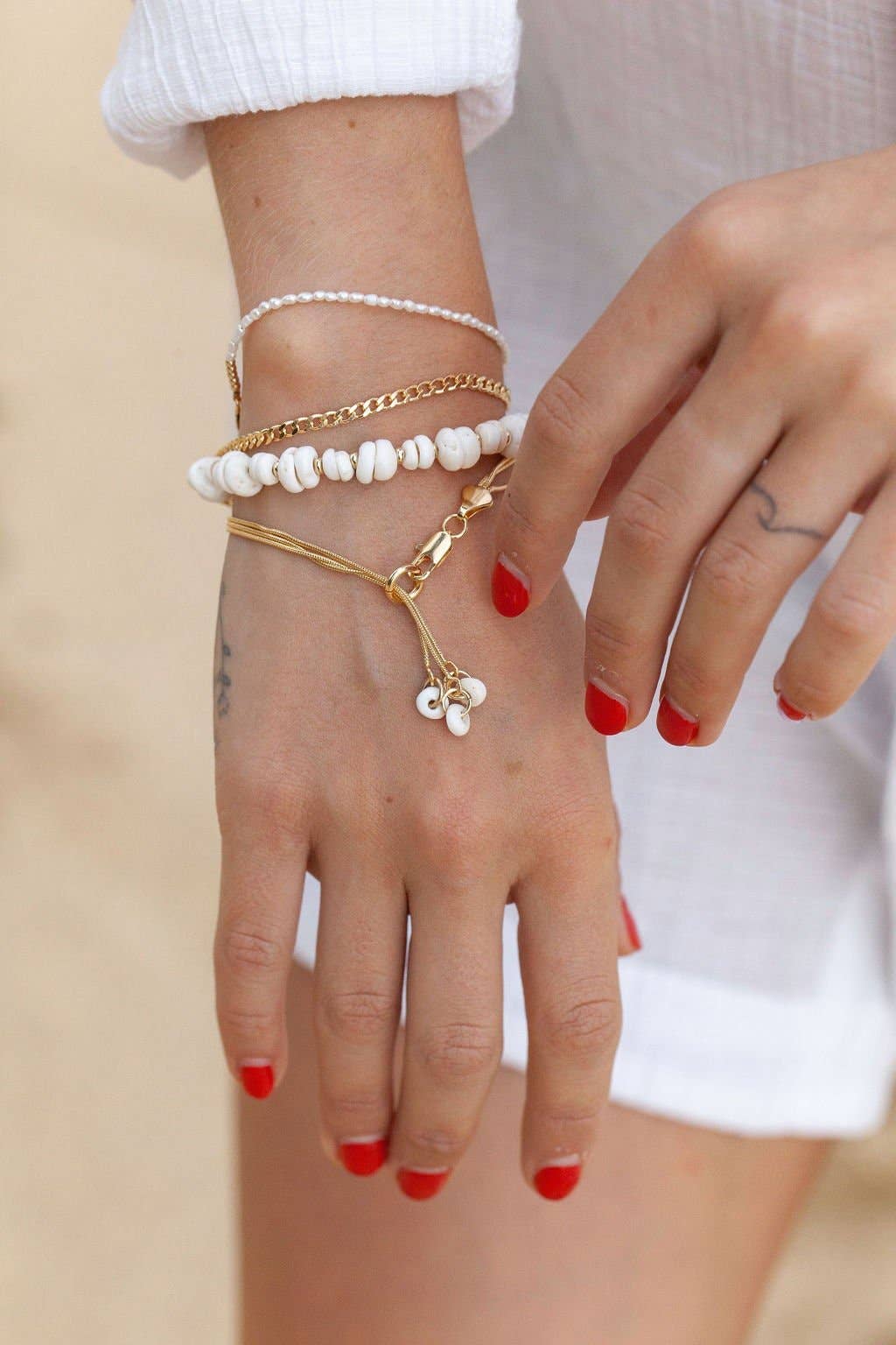 Gold Chain Puka Charm Bracelet - Kaihohonu