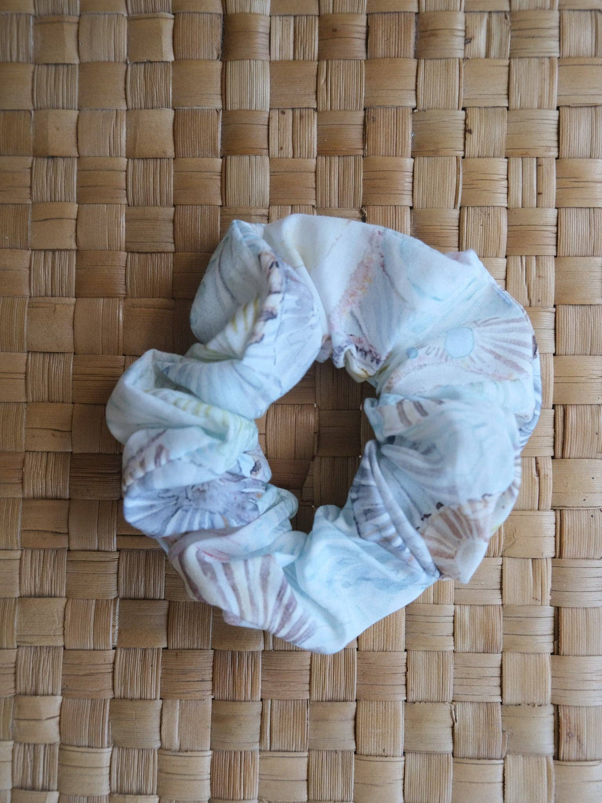 Kūlua Scrunchie