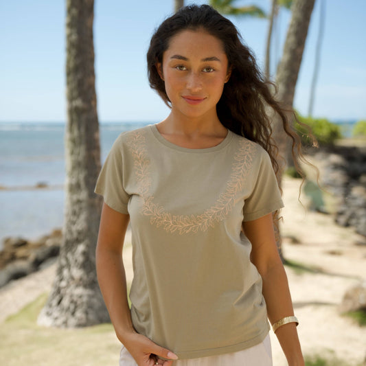 Lei Pua Melia Tee - Clay