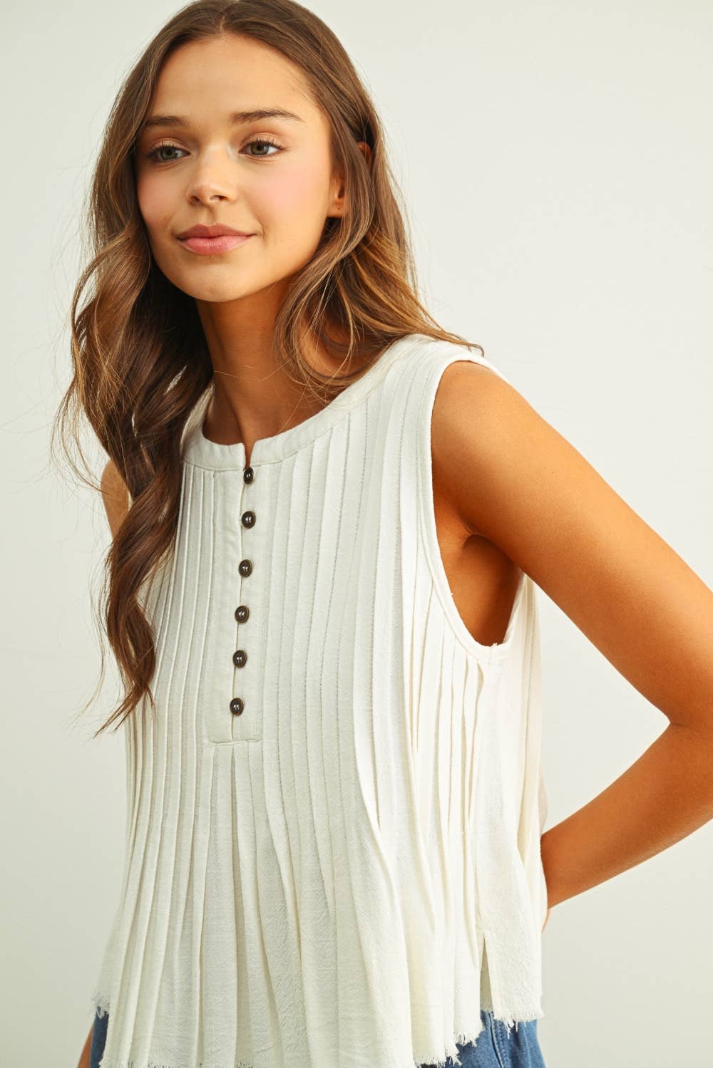 BUTTON FRONT SLEEVELESS TOP