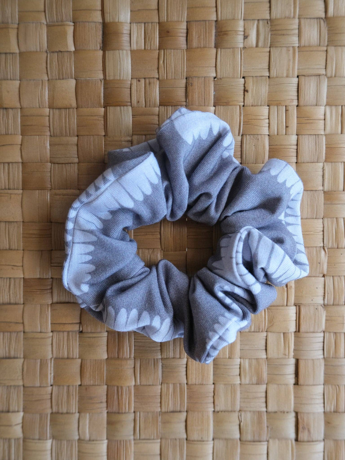 Kūlua Scrunchie