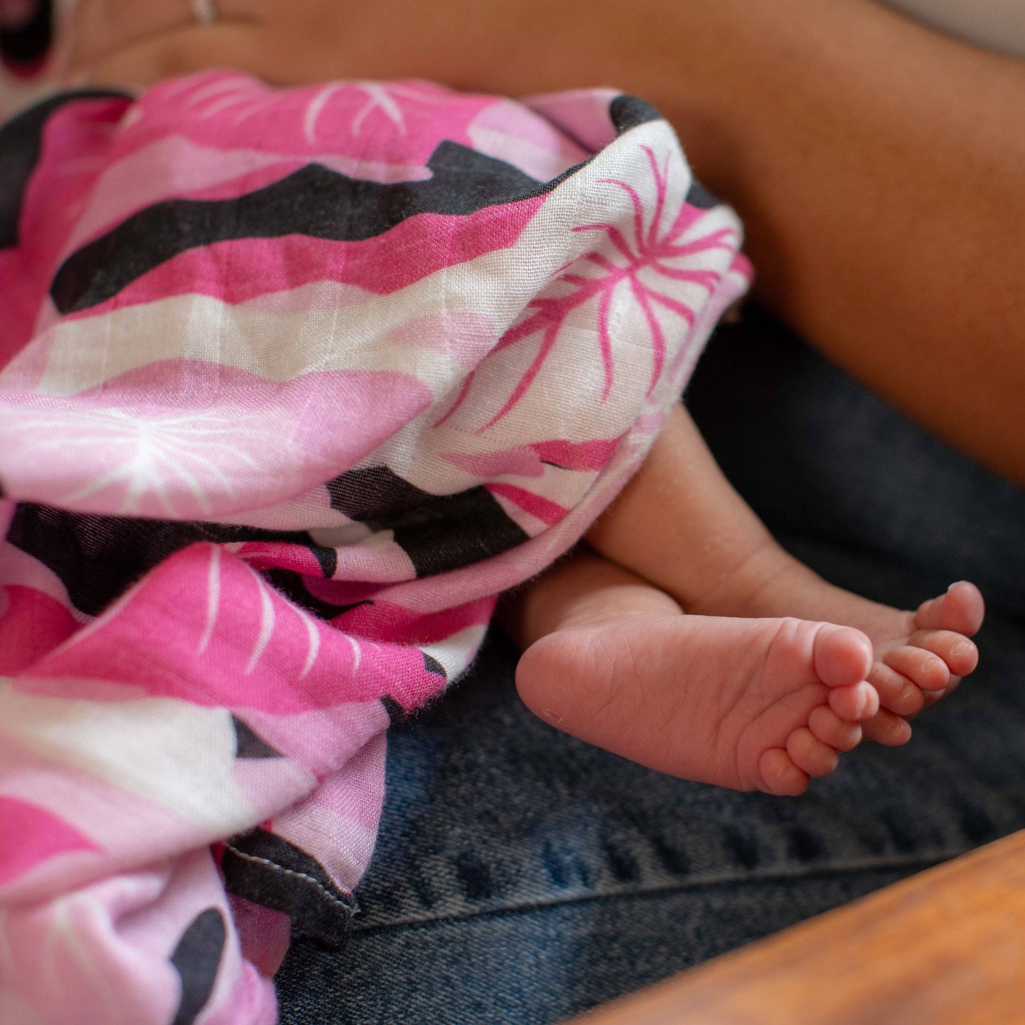 Pink Camo Kalo Kapa Moe - Hawaiian Bamboo Swaddle