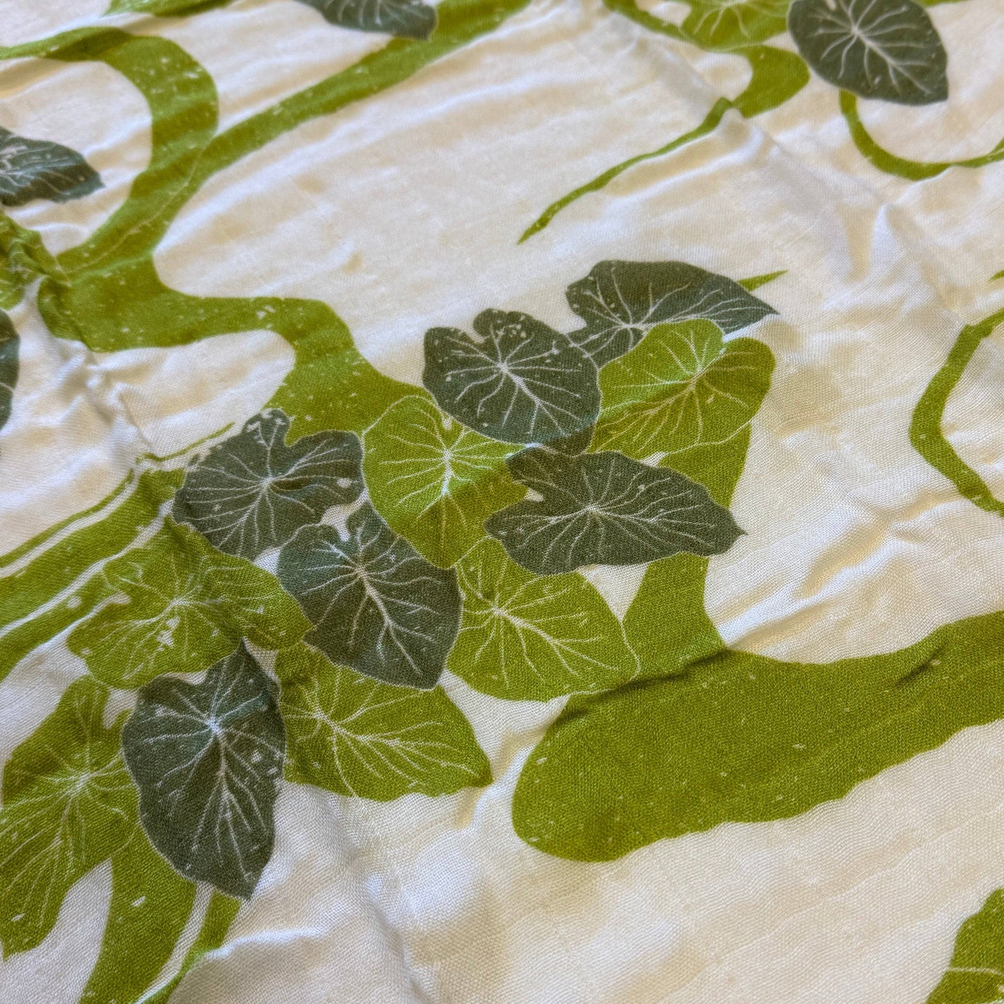 Loʻi Ao Kapa Moe - Swaddle