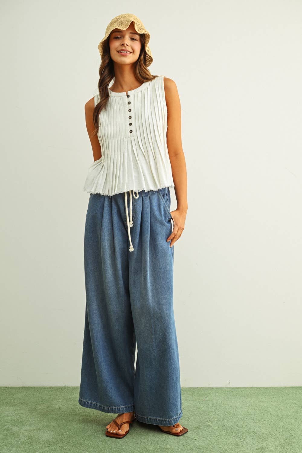 BUTTON FRONT SLEEVELESS TOP