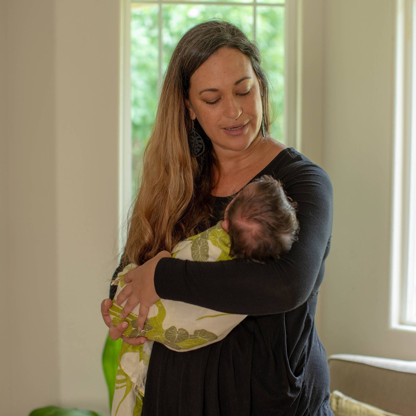 Hawaiian Loʻi Ao Kapa Moe - Hawaiian Bamboo Swaddle Blanket