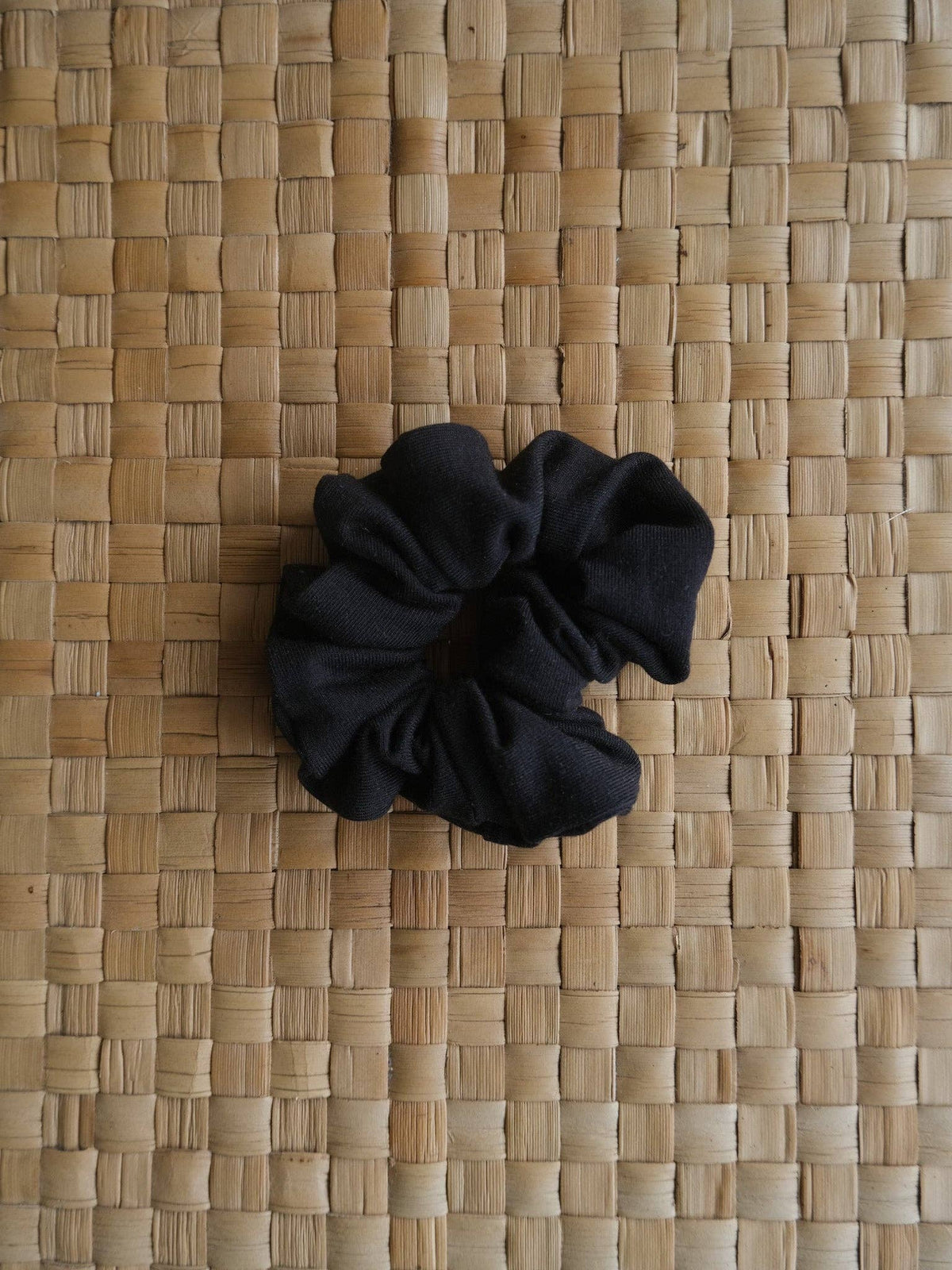 Kūlua Scrunchie