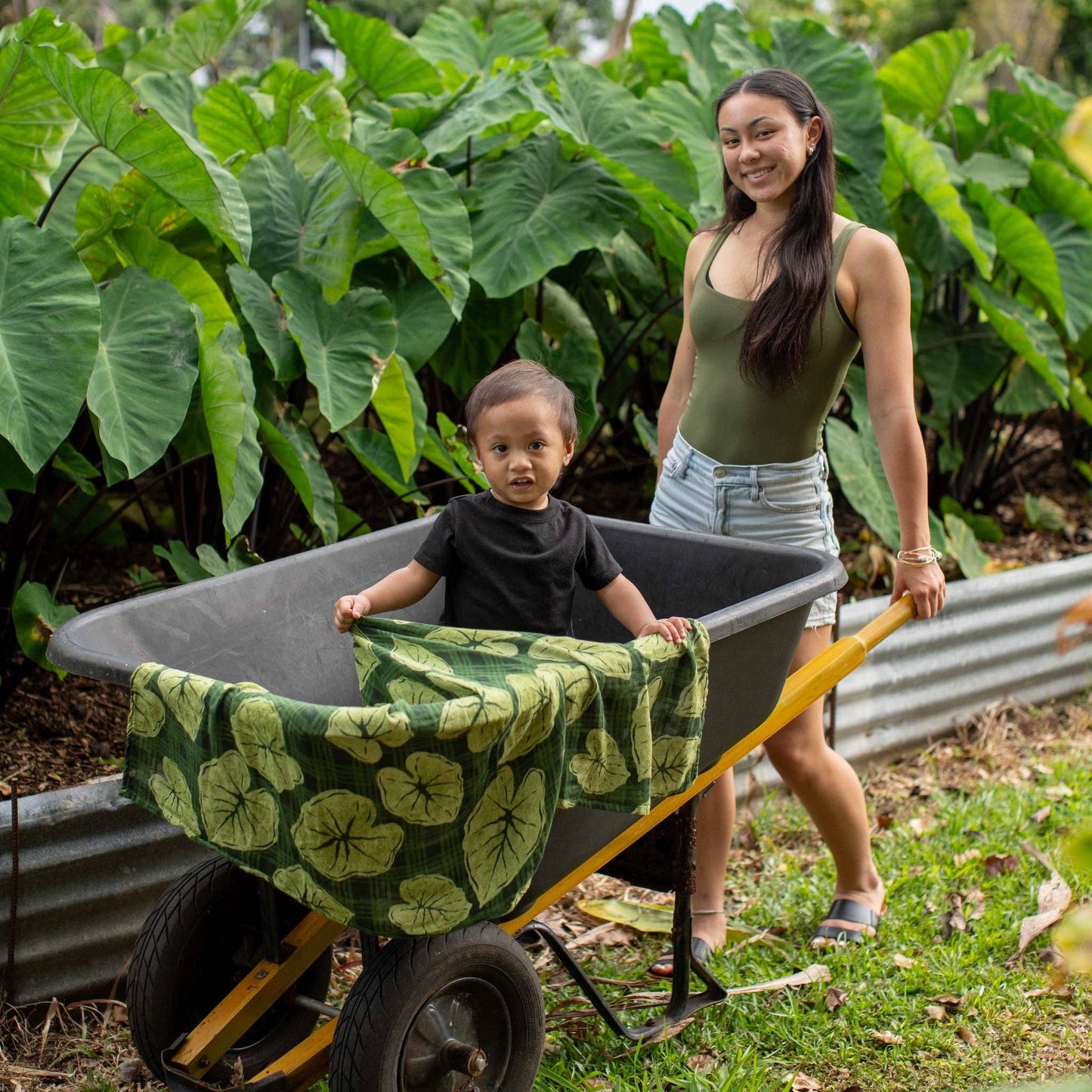 Green Palaka Kalo Kapa Moe - Hawaiian Bamboo Swaddle