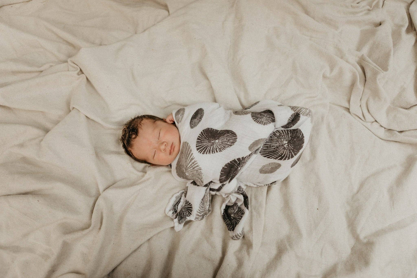 BW ʻOpihi Kapa Moe - Hawaiian Bamboo Swaddle