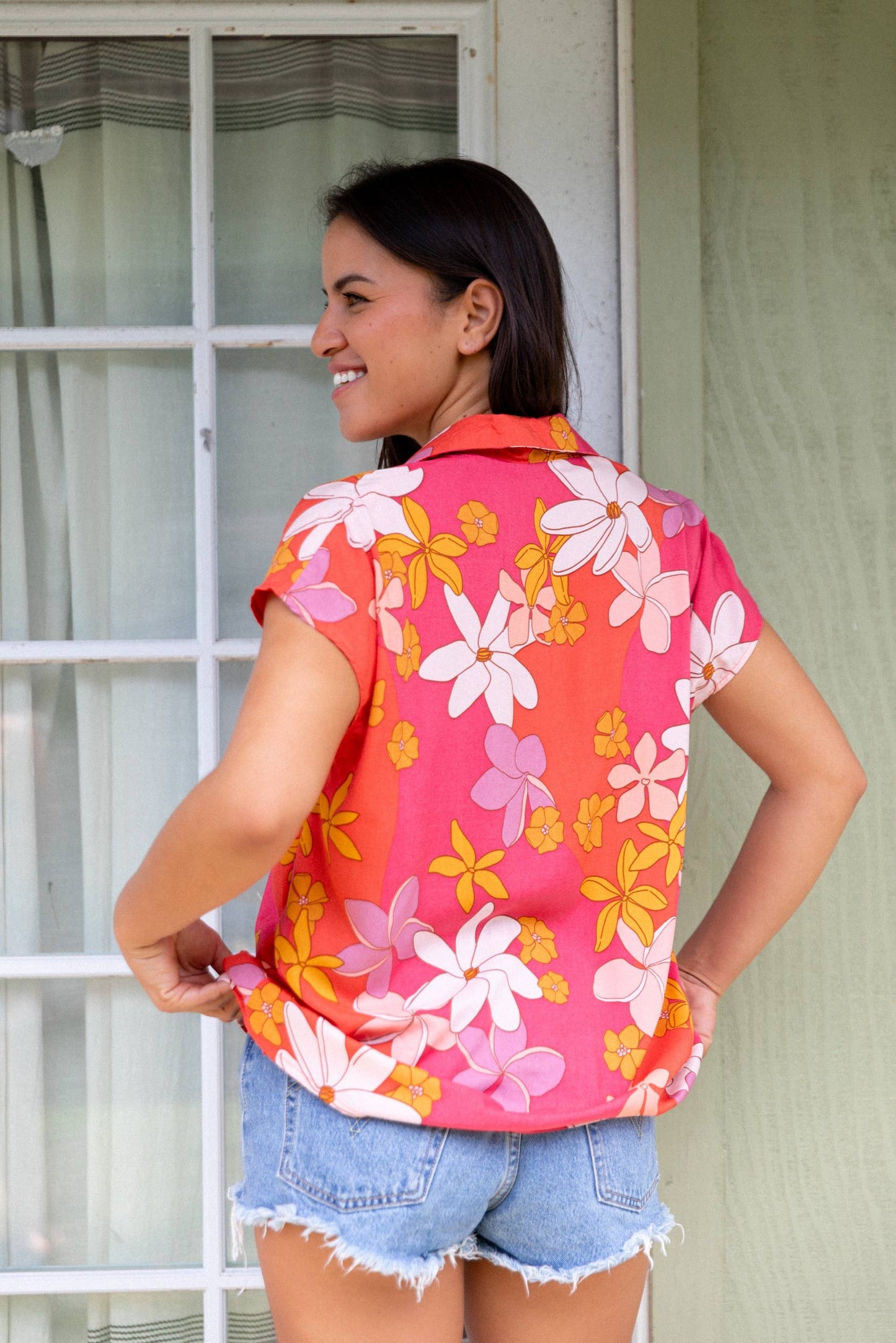 Kyra Button-Up Top in Backyard Blooms