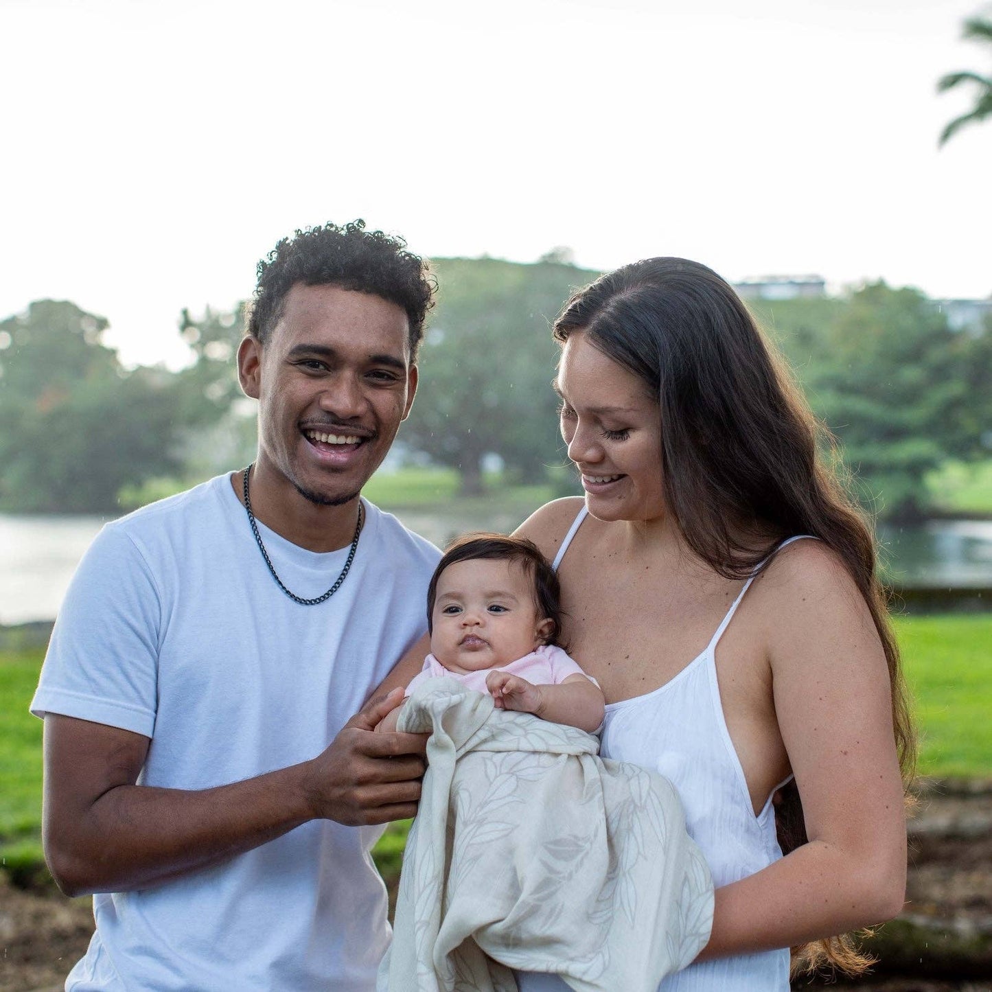 White Maile Strands Kapa Moe - Hawaiian Bamboo Swaddle