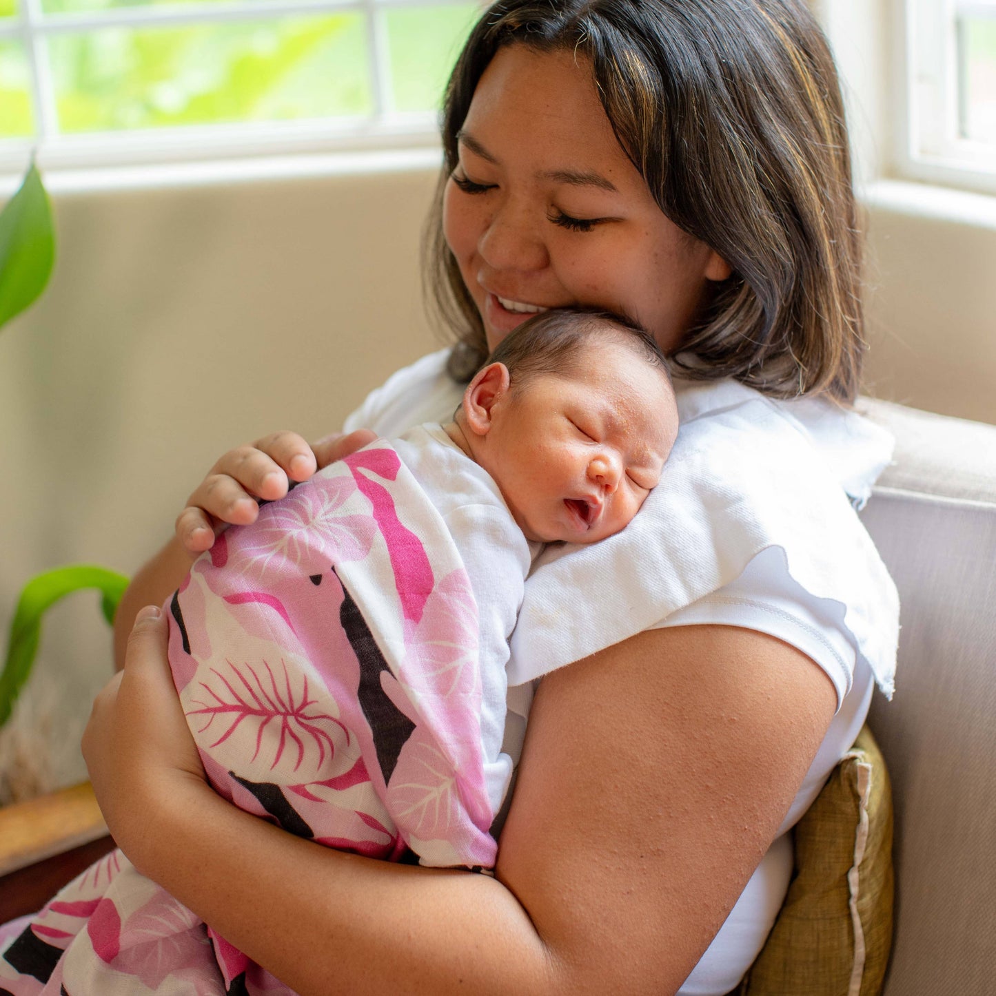 Pink Camo Kalo Kapa Moe - Hawaiian Bamboo Swaddle
