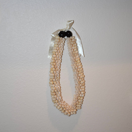 Chunky Cowrie Shell Lei
