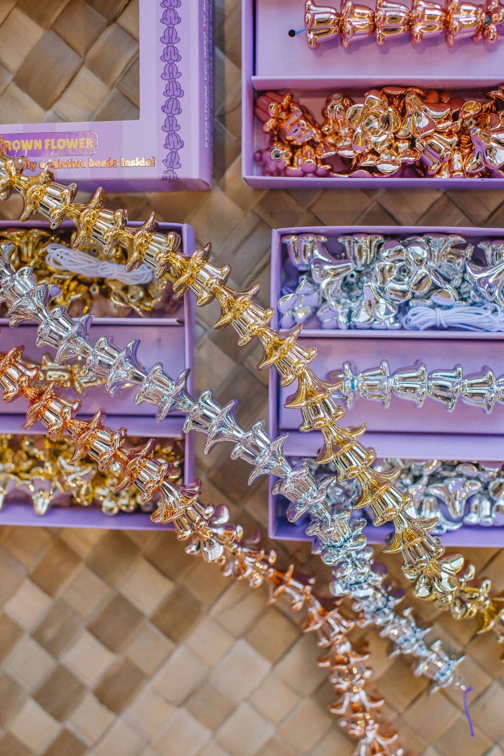 SHINE BRIGHT Lei Kit