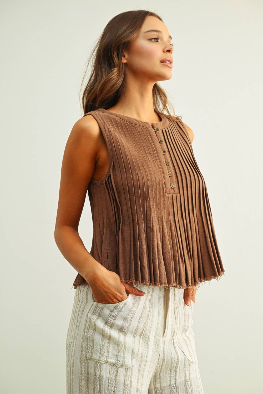 BUTTON FRONT SLEEVELESS TOP
