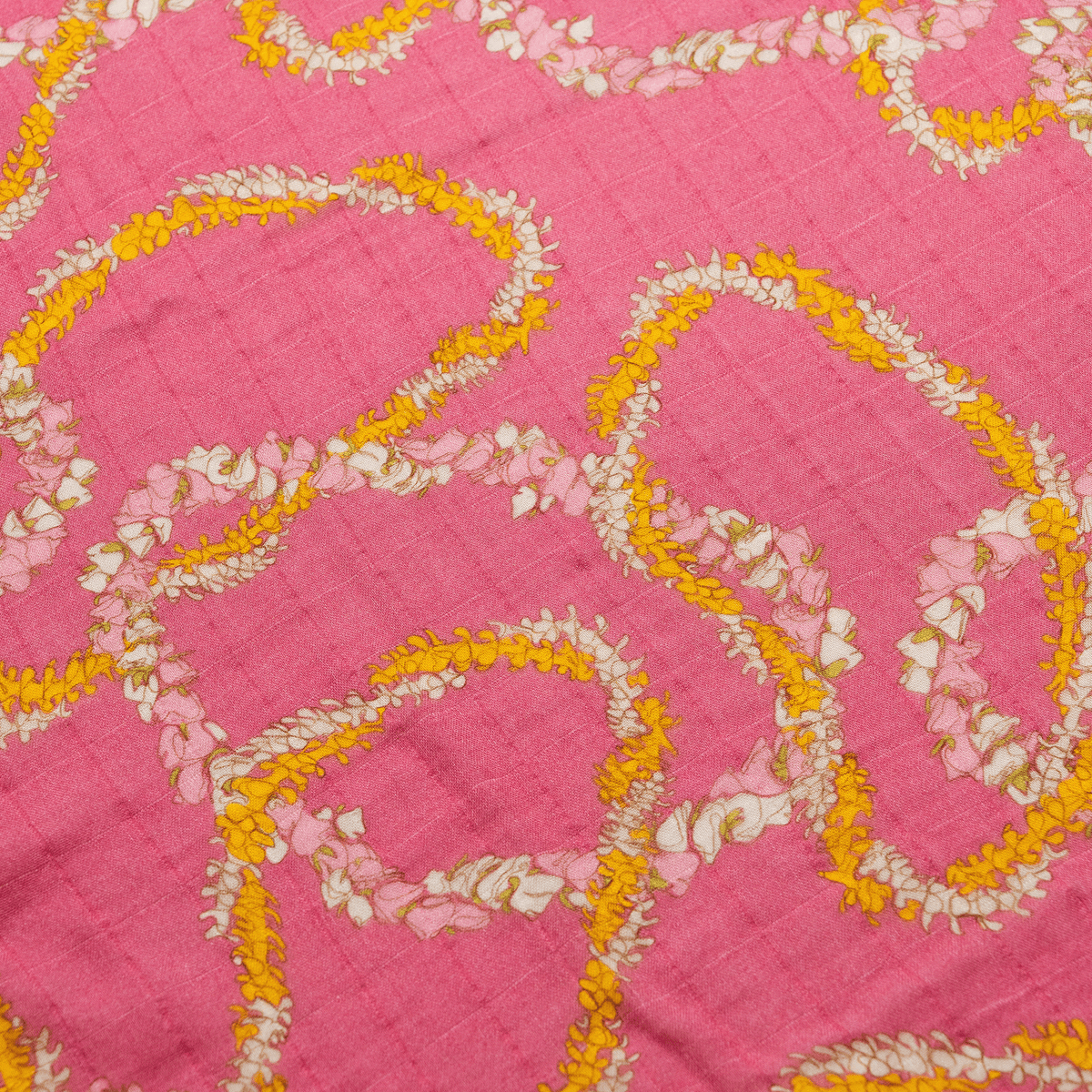 Lei Lokelani Kapa Moe - Hawaiian Bamboo Swaddle Blanket