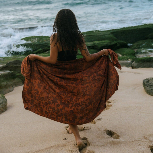 Mākuʻe Floral Pareo