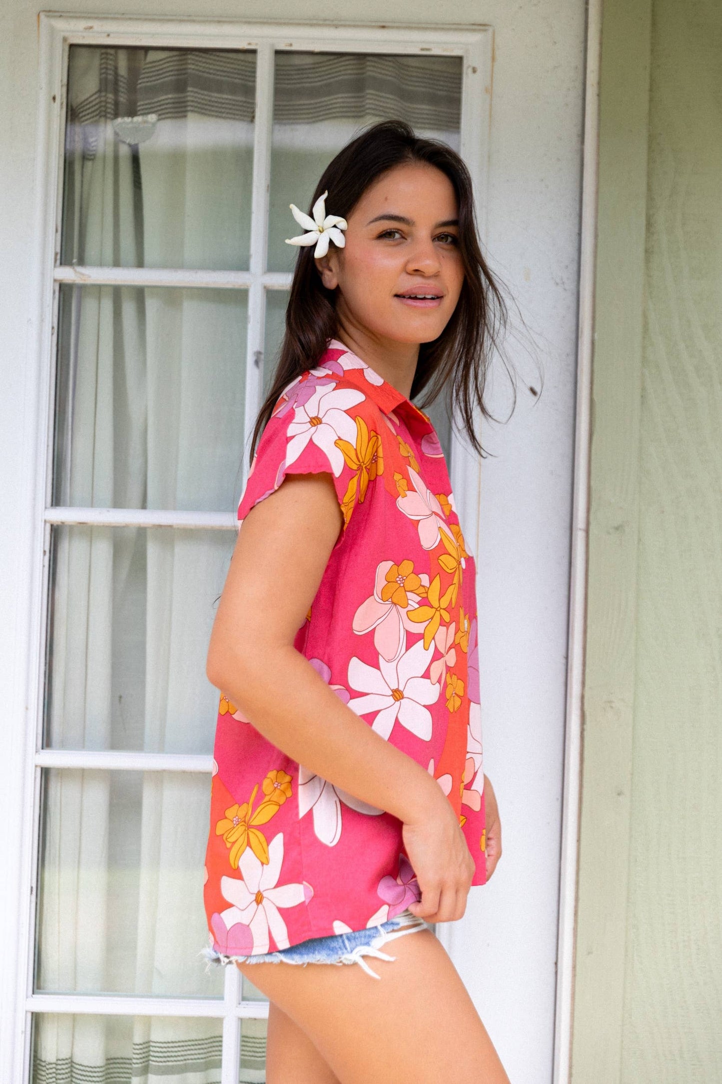 Kyra Button-Up Top in Backyard Blooms