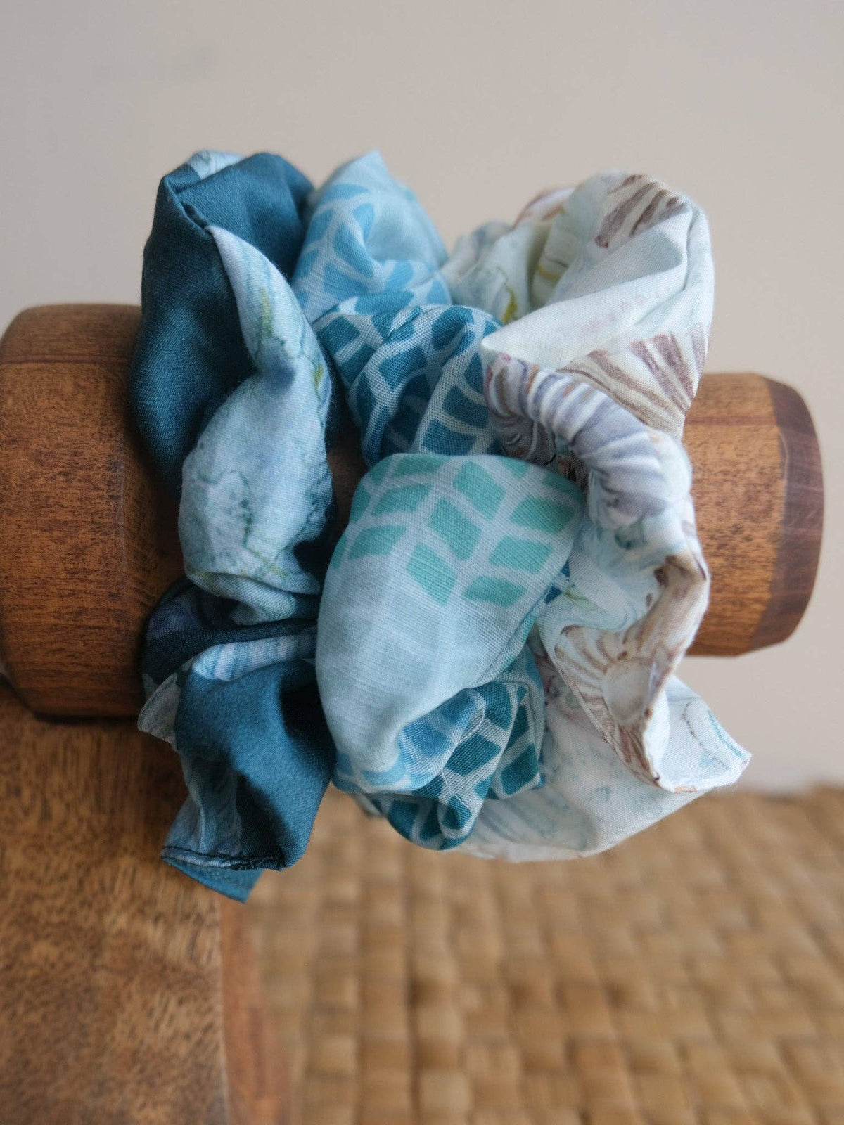 Kūlua Scrunchie
