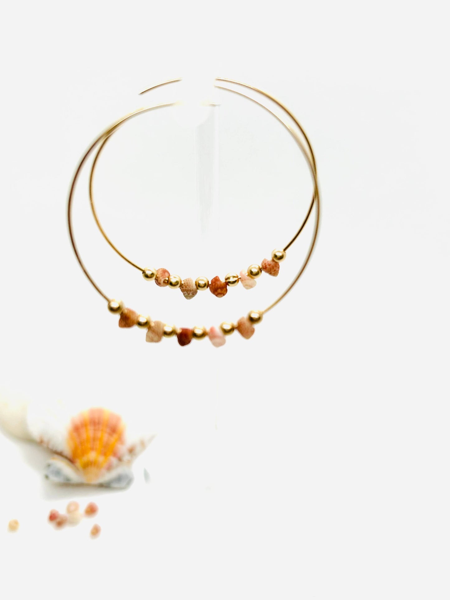 Kahelelani Shell Gold Hoop Earrings