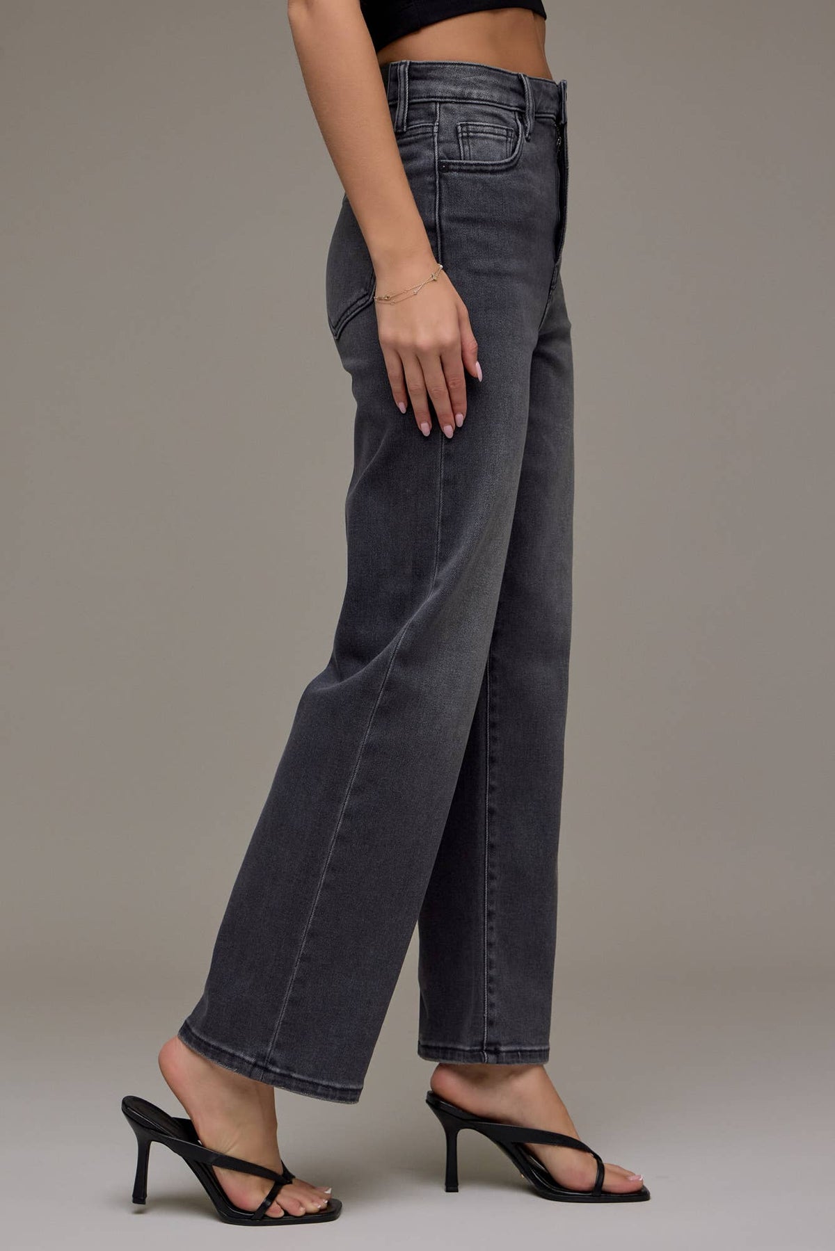 Charcoal Wash Clean Stretch 28" Inseam Wide Straight