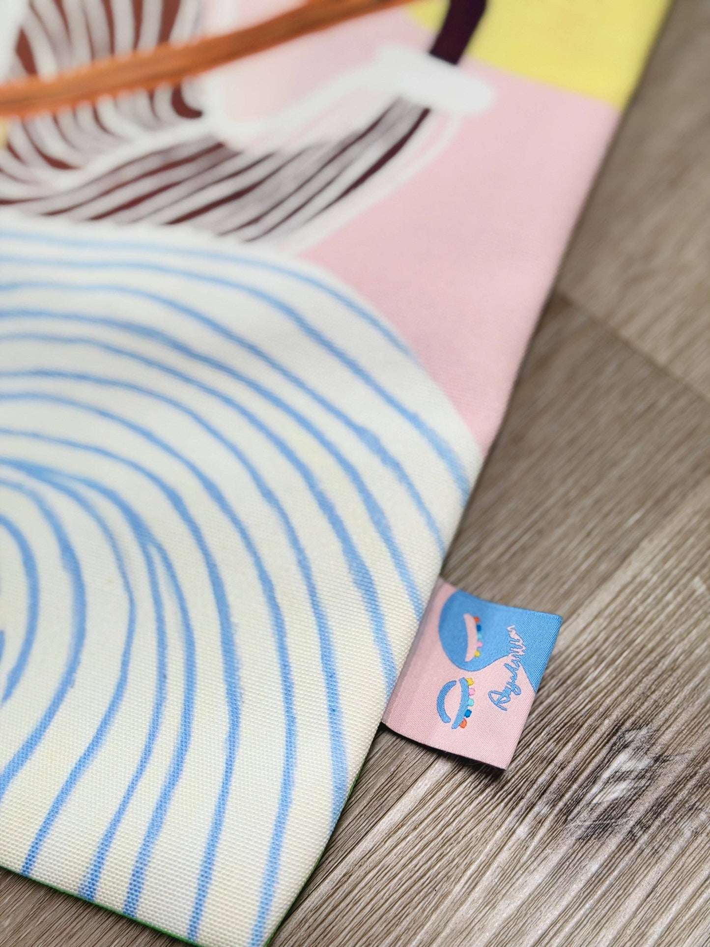 "Ukulele Girl" Tote Bag – Inspired by Hawaii 🌊