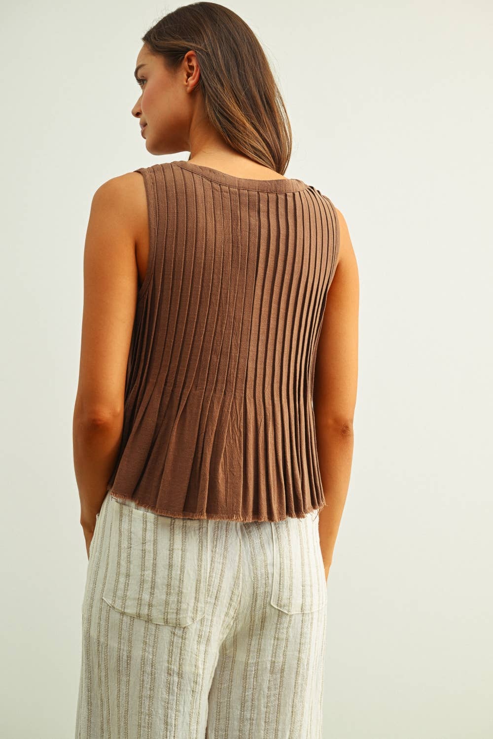 BUTTON FRONT SLEEVELESS TOP
