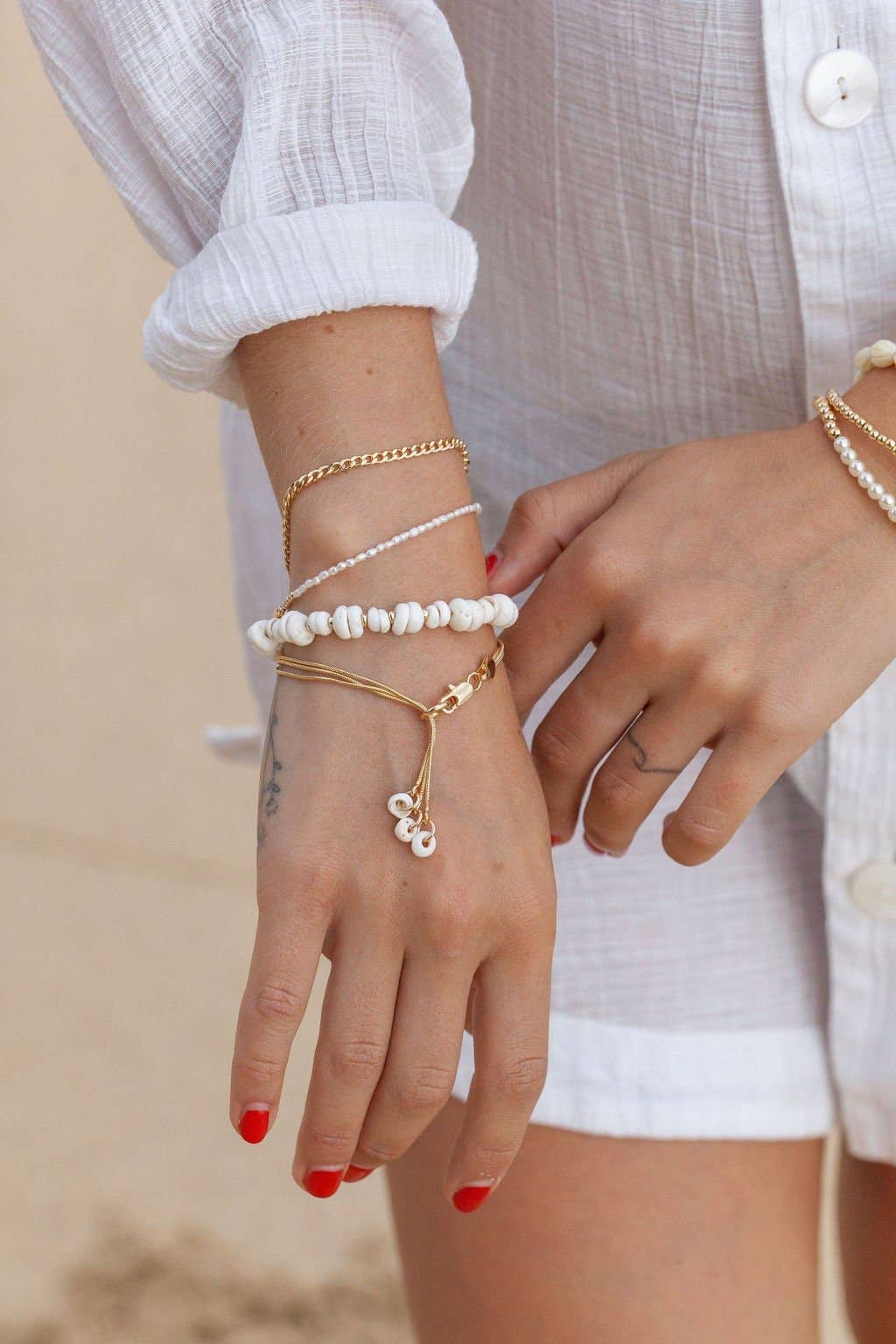 Gold Chain Puka Charm Bracelet - Kaihohonu