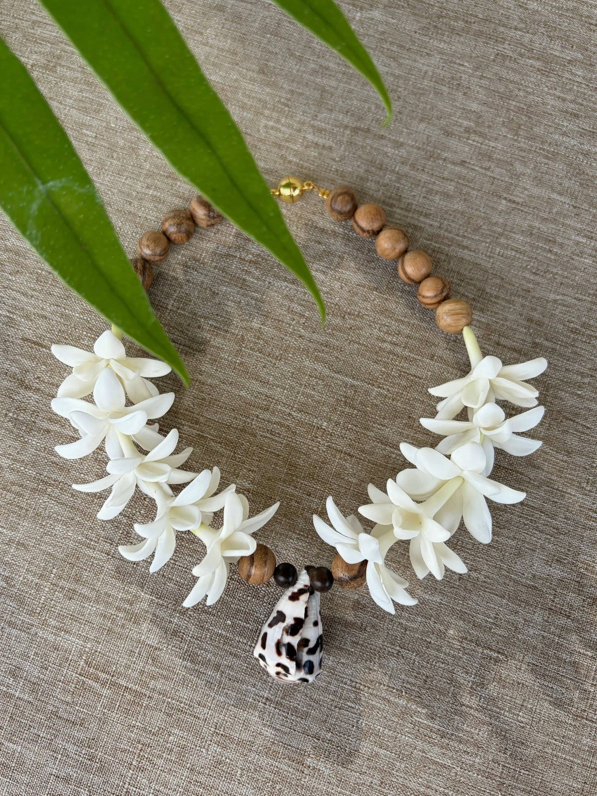 PO'AI - Pikake and Hebrew