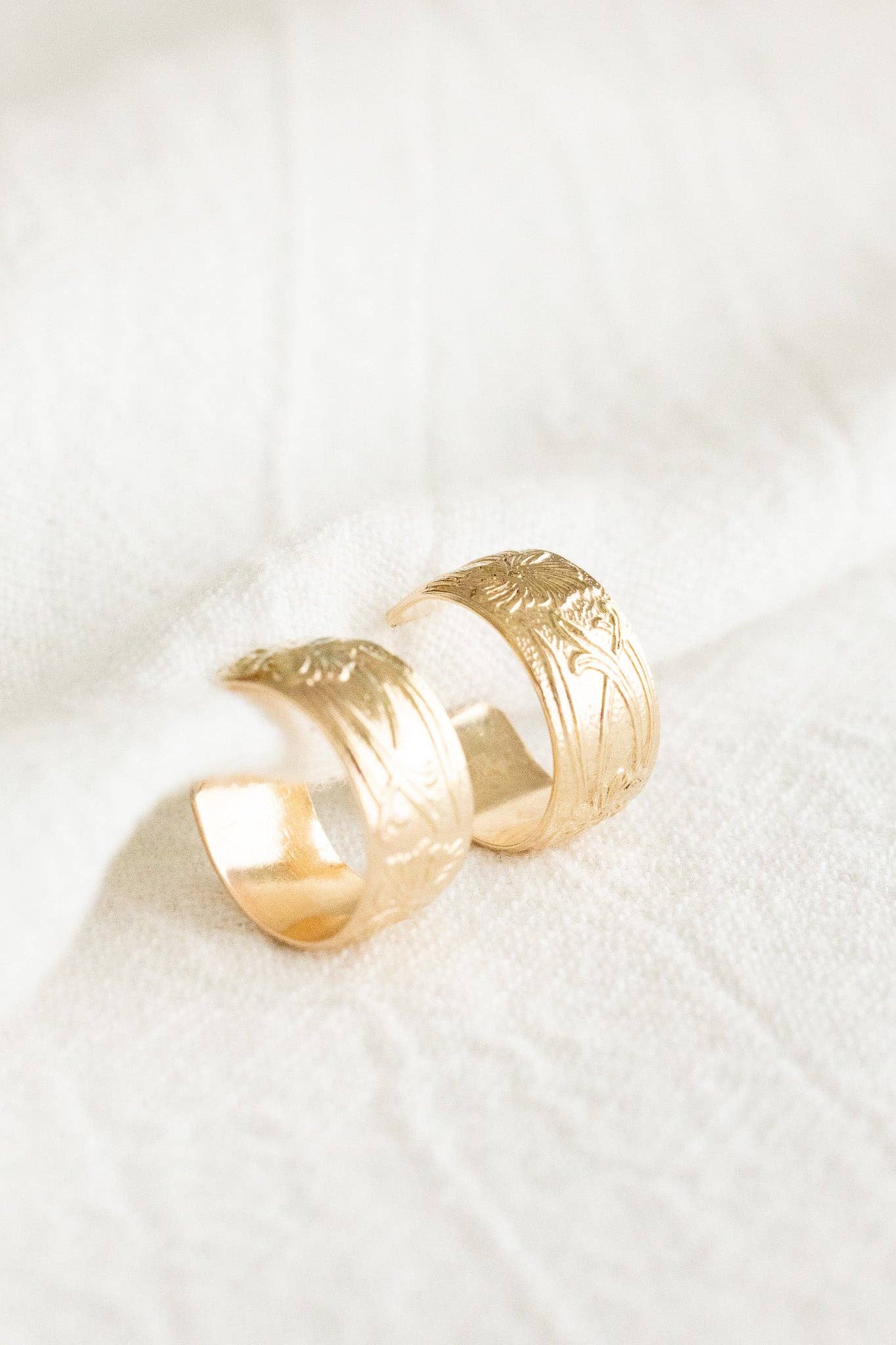 Mini Wispy Chunky Hoops