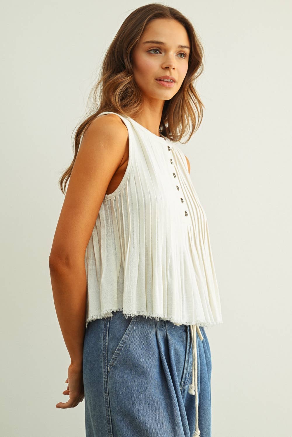 BUTTON FRONT SLEEVELESS TOP