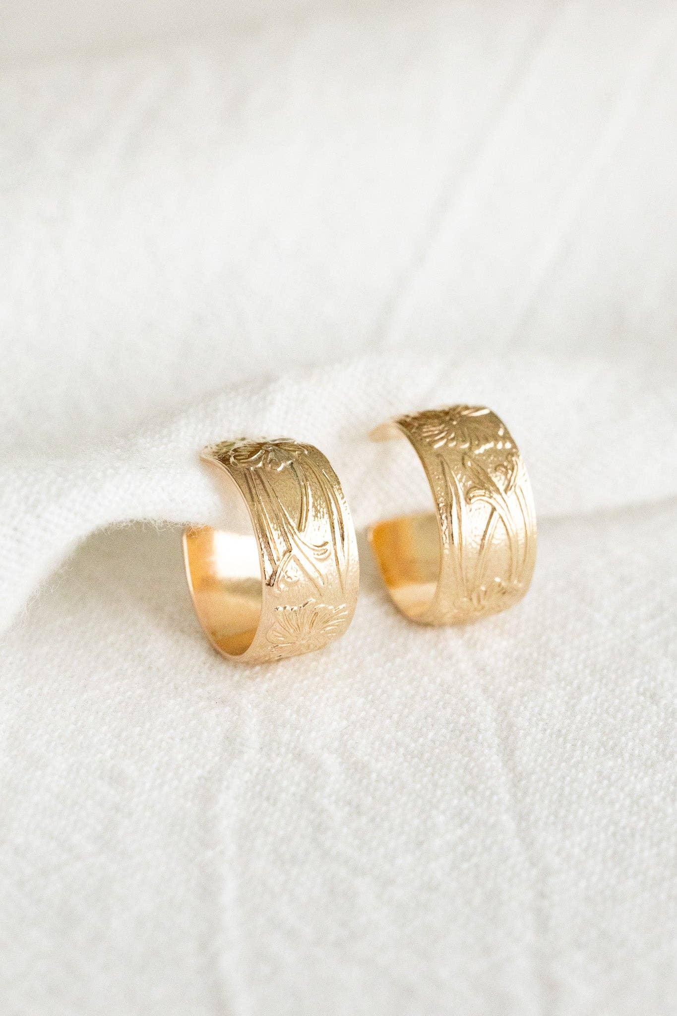 Mini Wispy Chunky Hoops