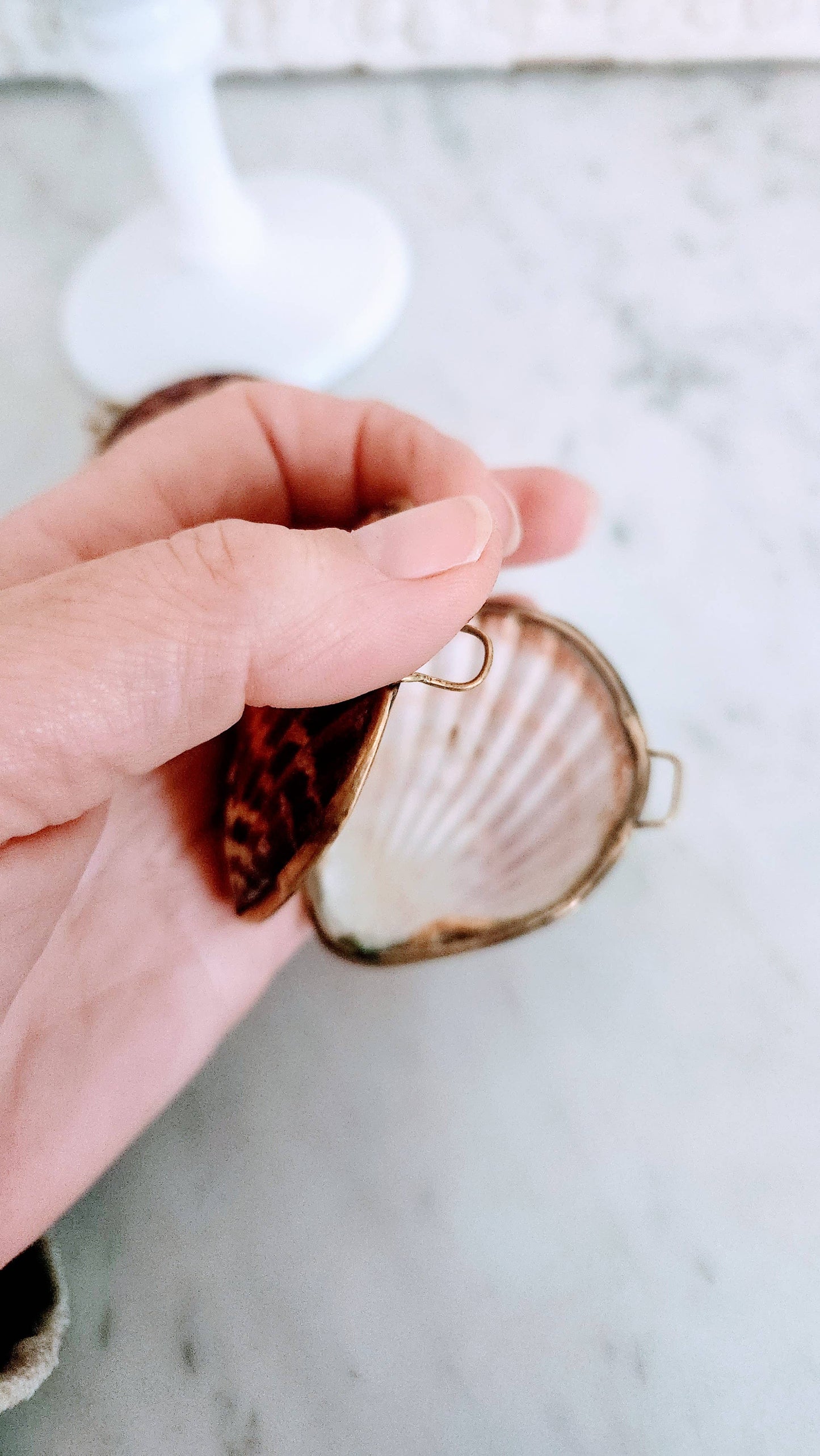 Pink Pectin Scallop Trinket Pill Box